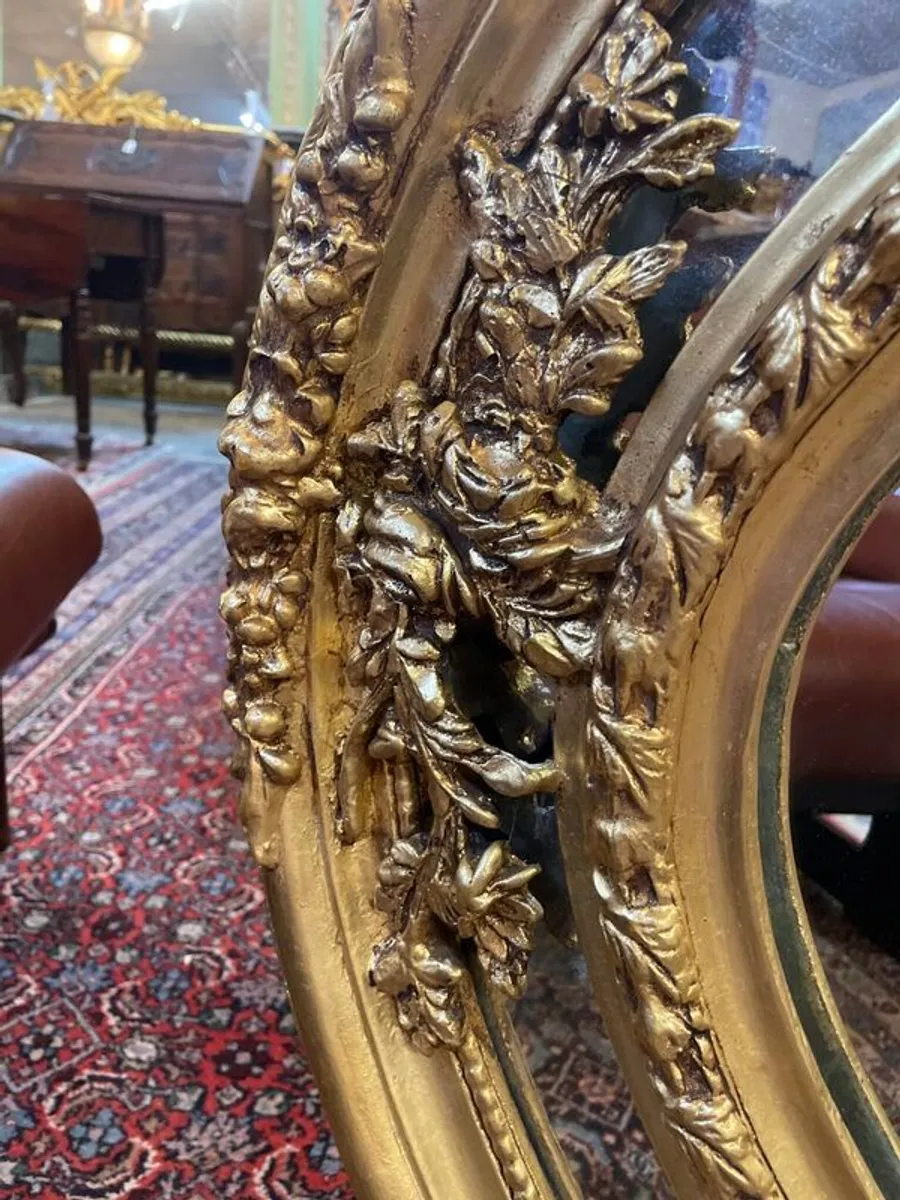 Beautiful Large Oval Gilt-Wood Section Mirror - Image 4