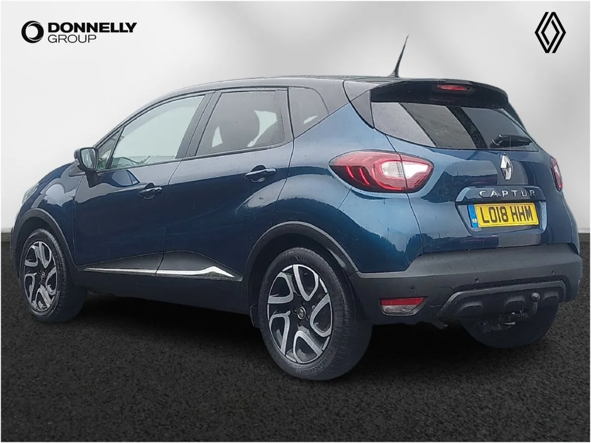 Renault Captur Hatchback Iconic - Image 2