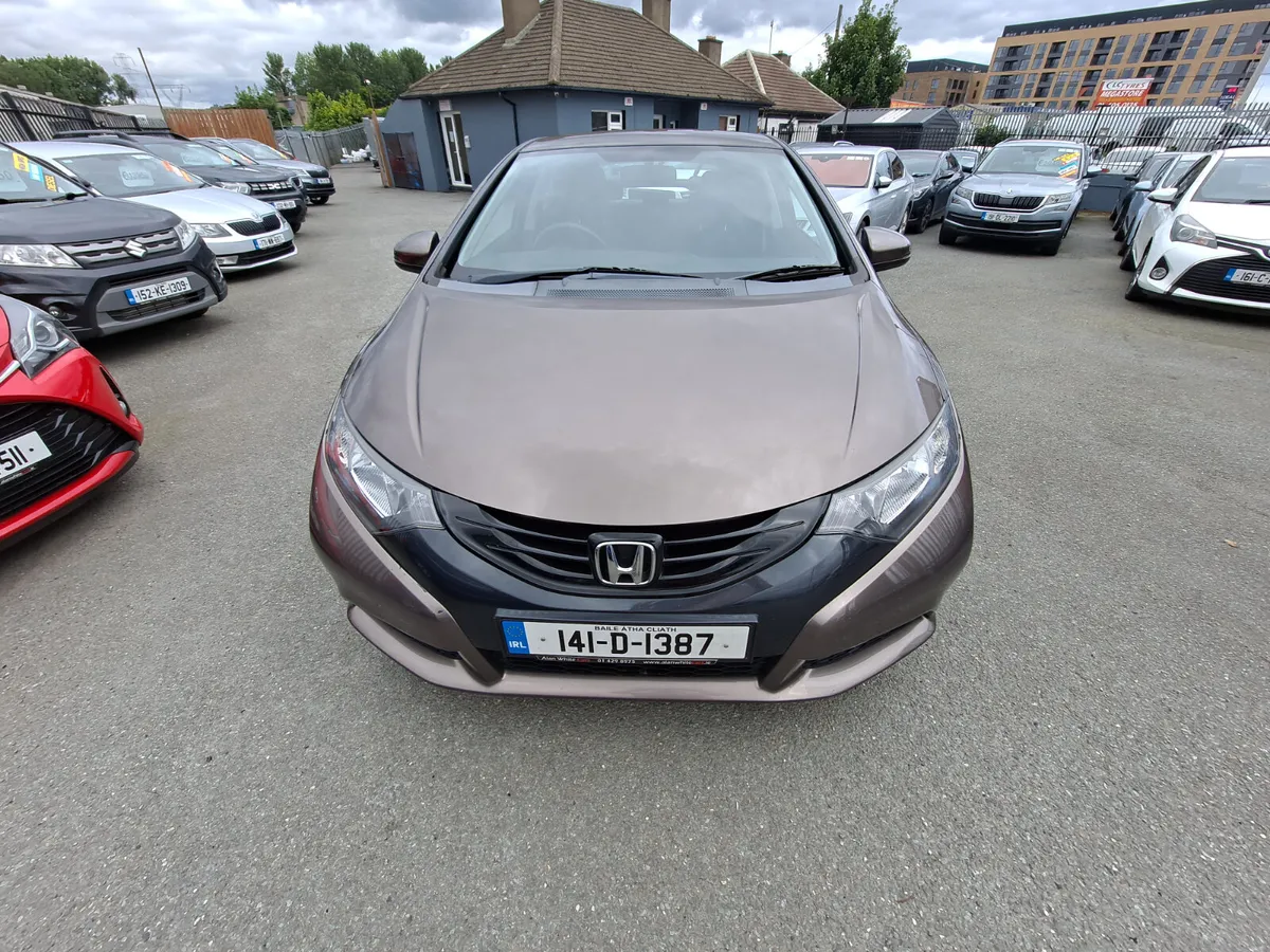 HONDA CIVIC 1.4 I VTEC SE 4DR (VERY LOW KMS) - Image 3