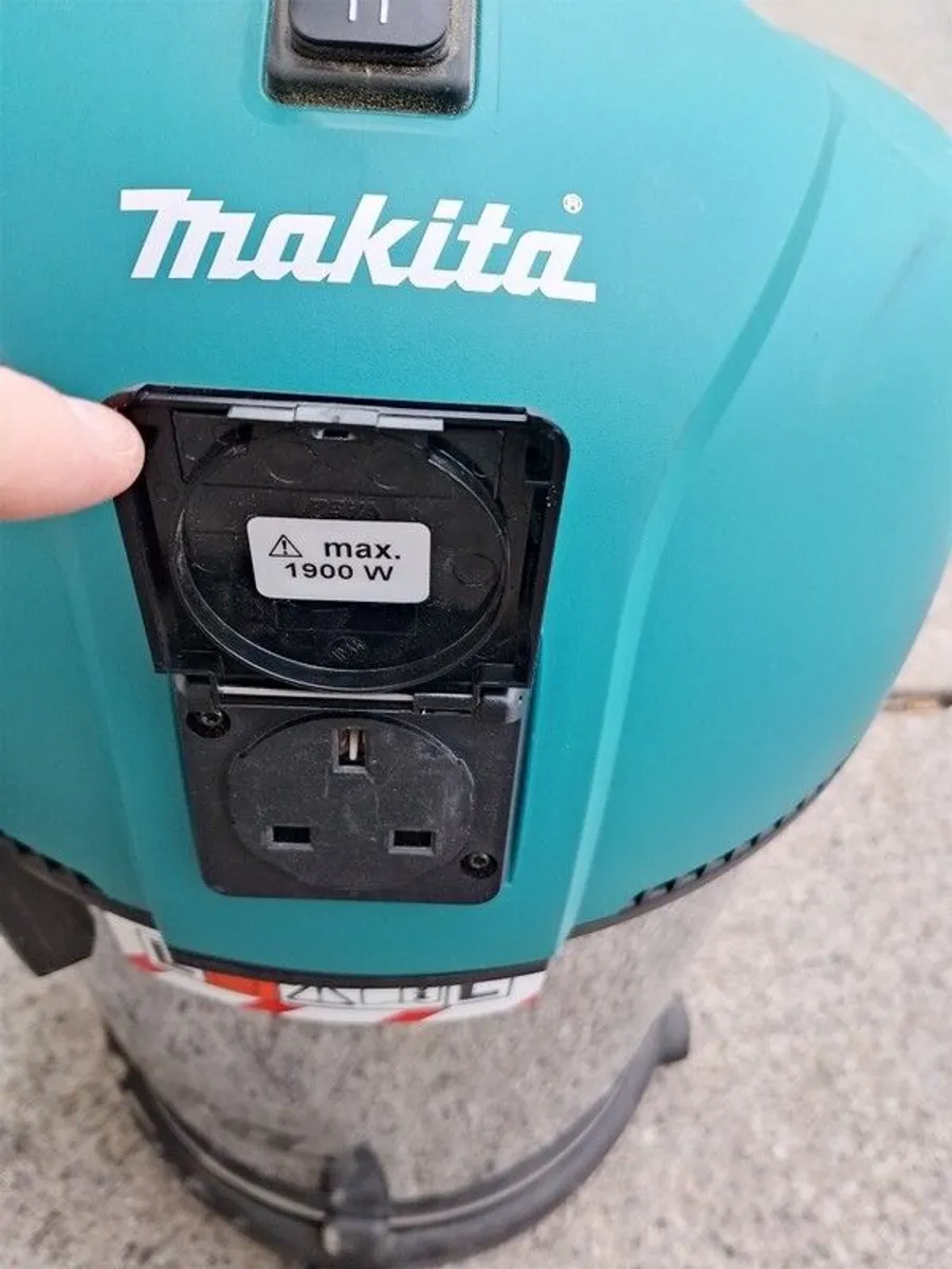 Makita dust extractor - Image 3