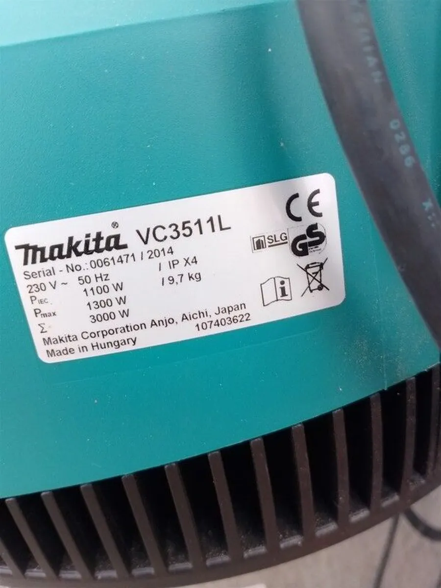 Makita dust extractor - Image 4