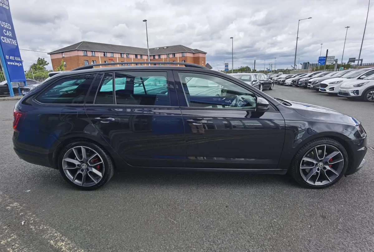 SKODA OCTAVIA VRS 2.0TDI AUTOMATIC ESTATE 184BHP - Image 4