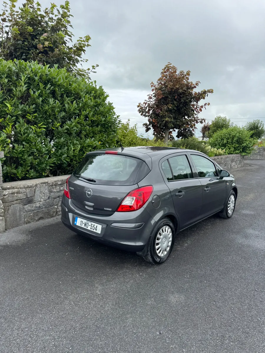 Opel Corsa 2011 - Image 2