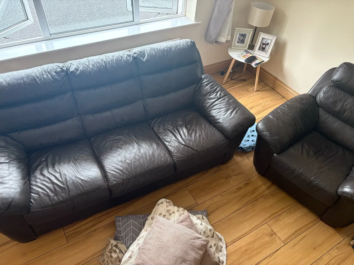 Couch/Sofa - Image 3