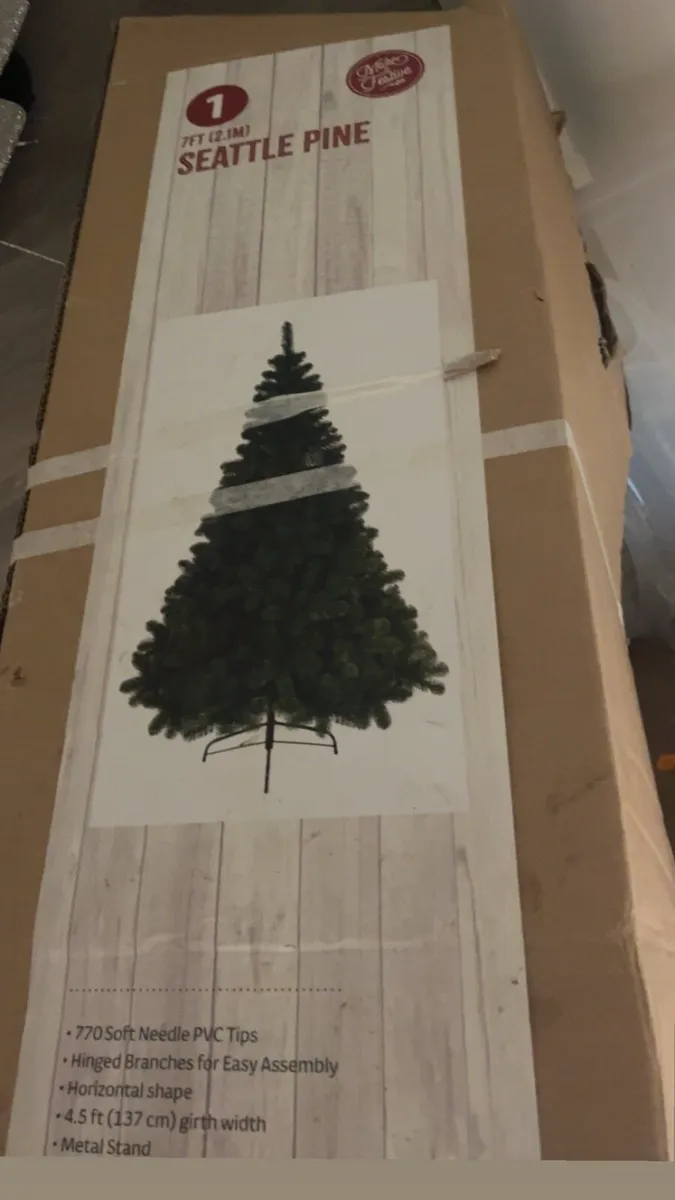 Christmas tree - Image 2