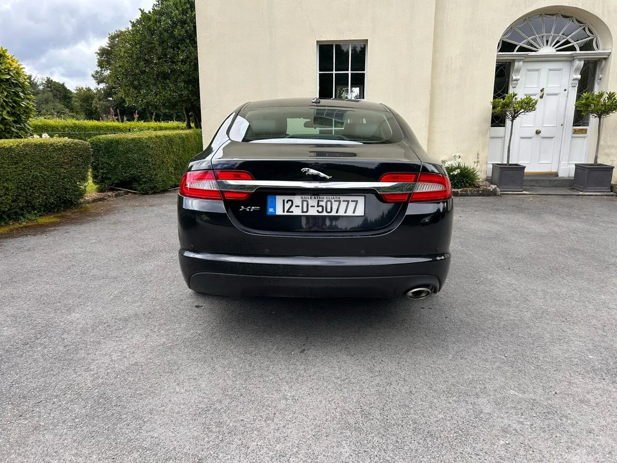 Jaguar XF 2.2D Luxury - Image 3
