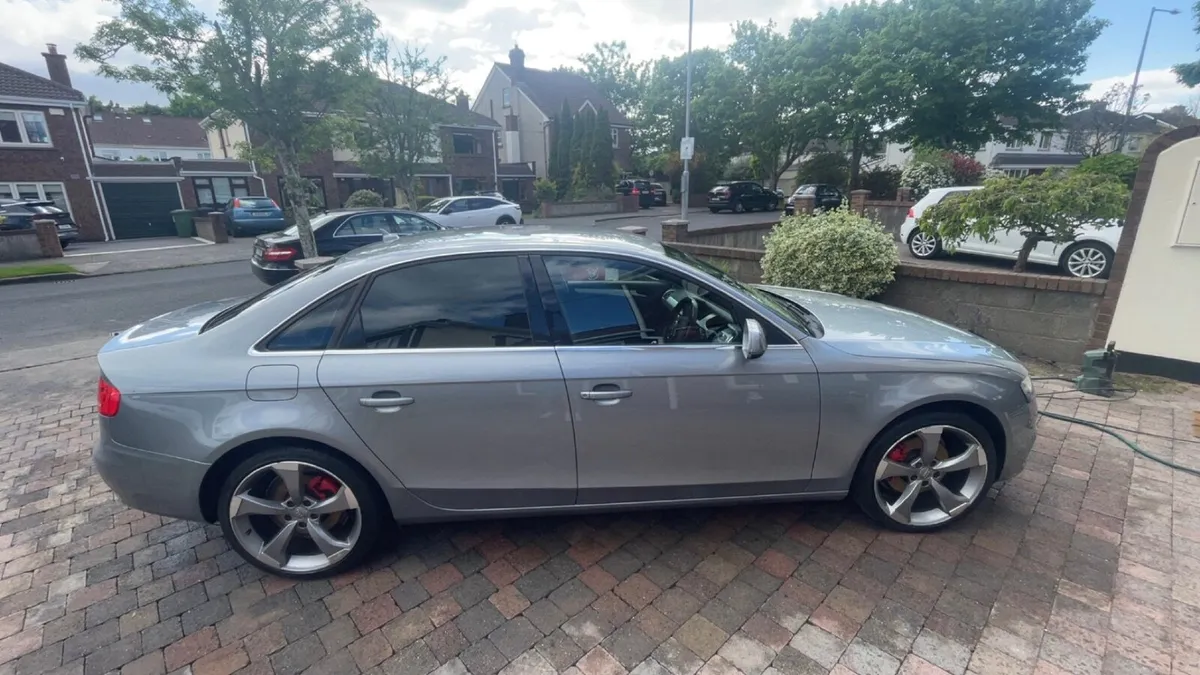 Audi A4 2009 - Image 1