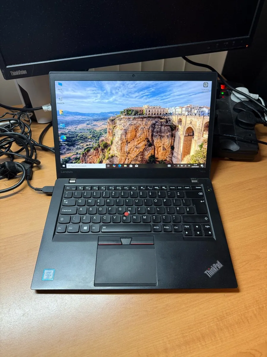 Lenovo T460s Touch i5 8-256 w10 - Image 1