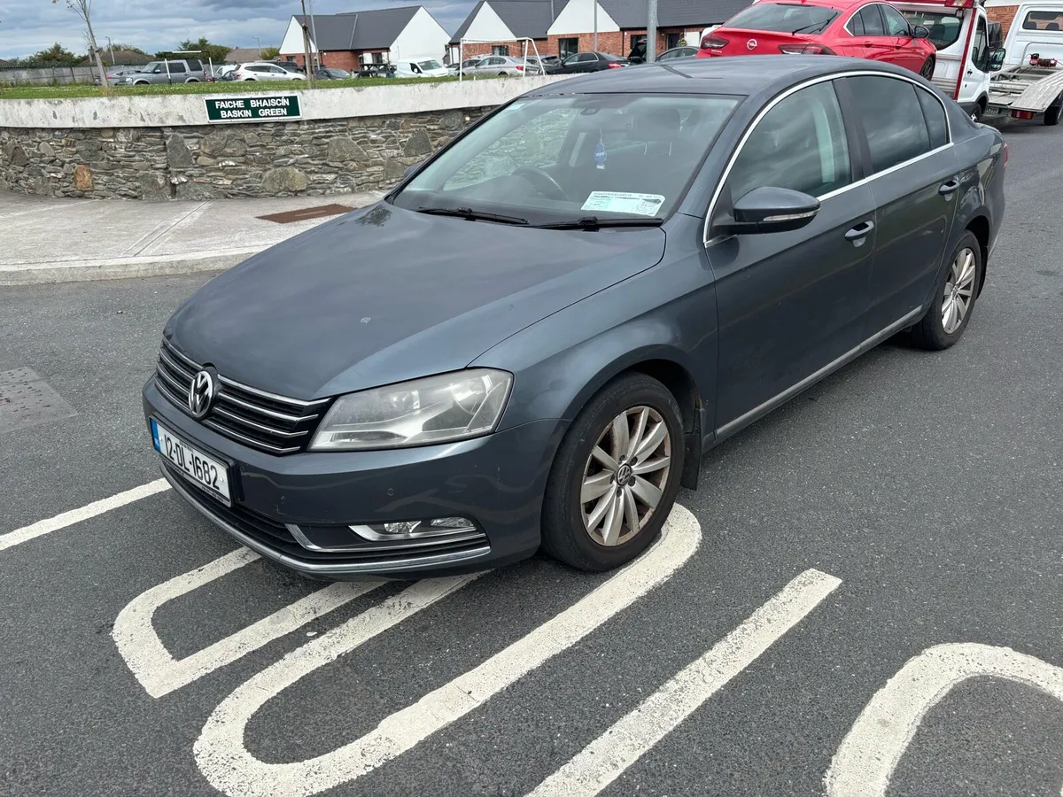 2012 Volkswagen Passat 1.6 Tdi - Image 1