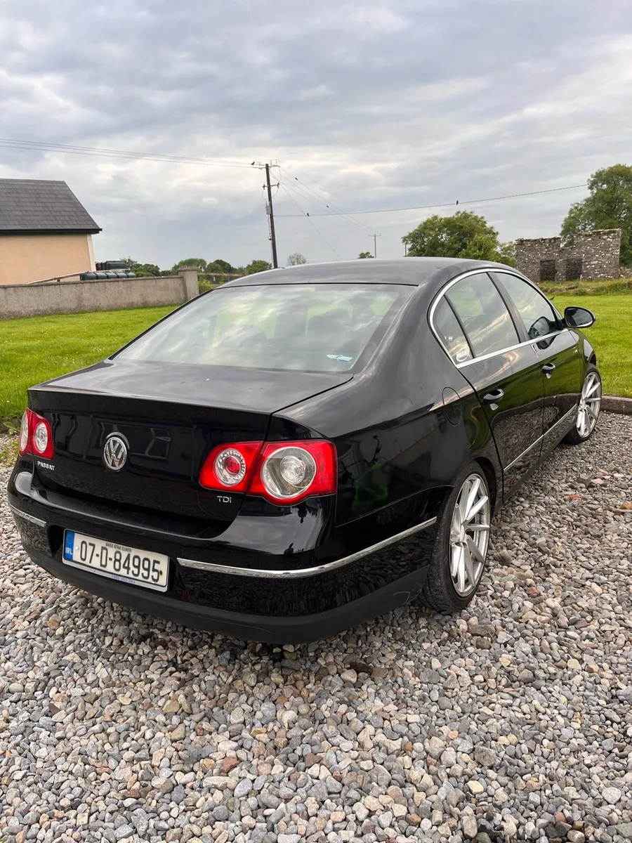 B6 Passat - Image 1