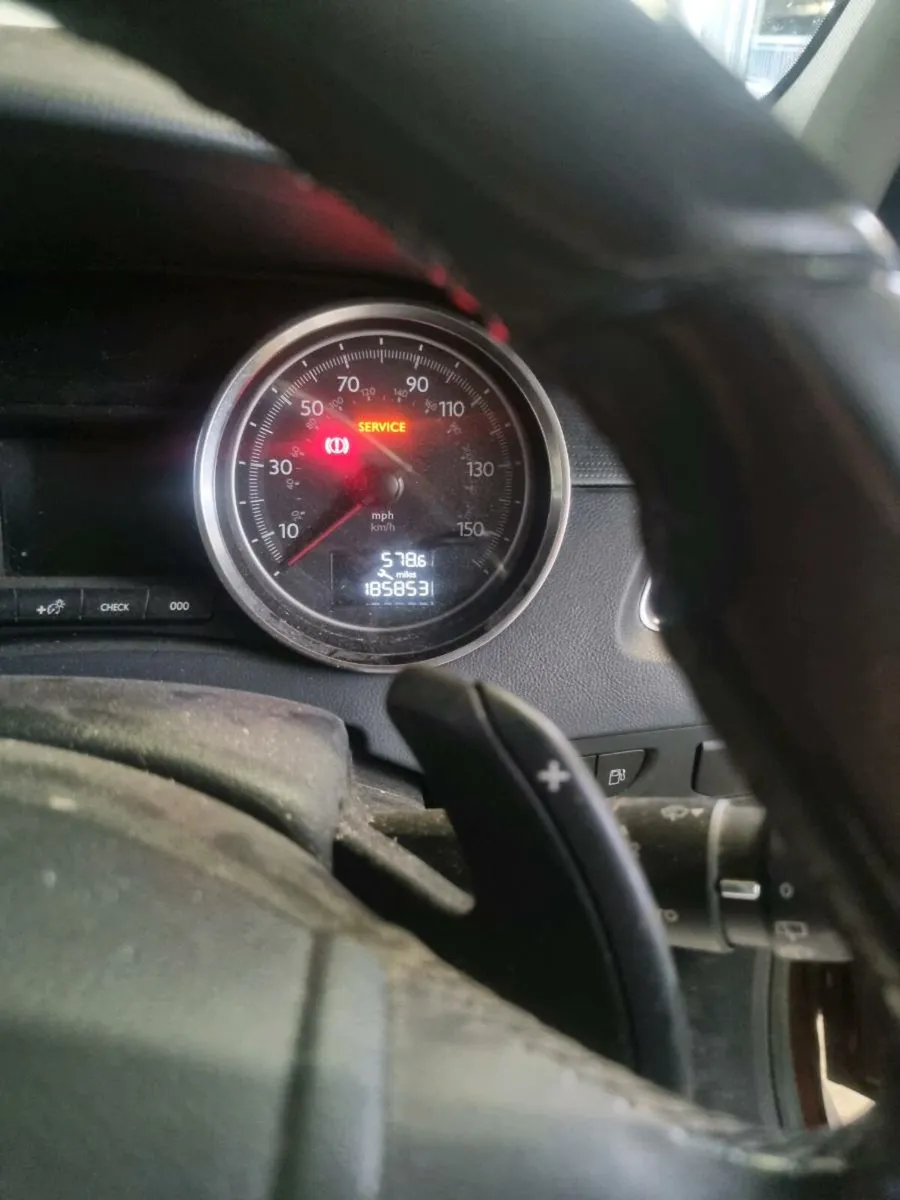 Car - Image 2