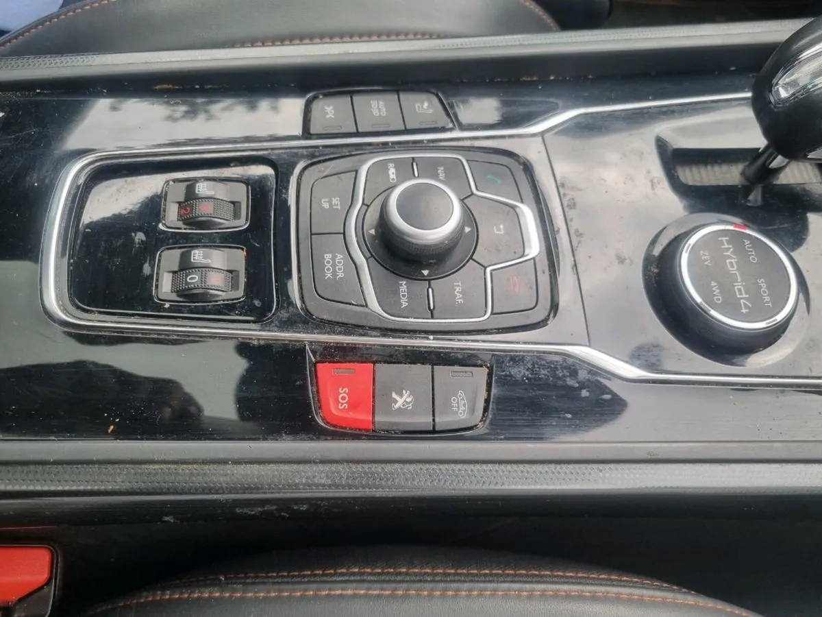 Car - Image 3