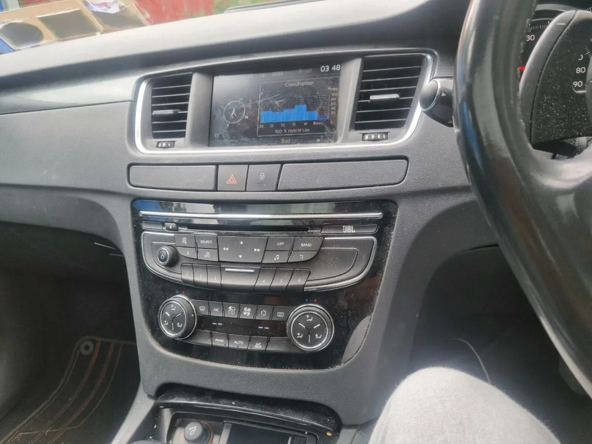 Car - Image 4