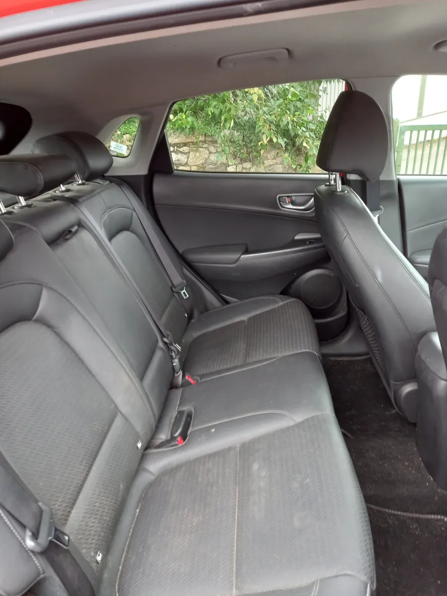 2019 Hyundai KONA Electric - Image 2