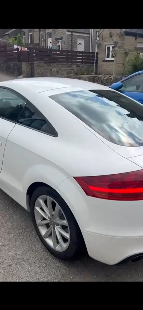 Audi TT 2010 - Image 2