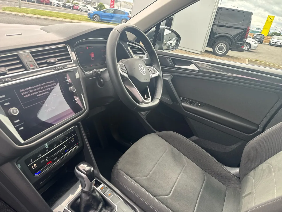 2023 Volkswagen Tiguan 2.0 TDI Elegance - Image 3