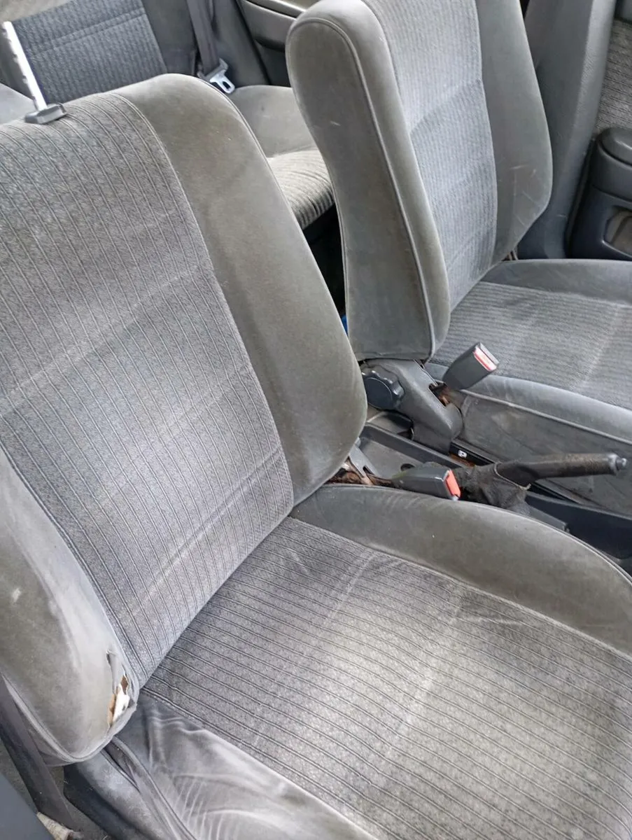 Car - Image 3