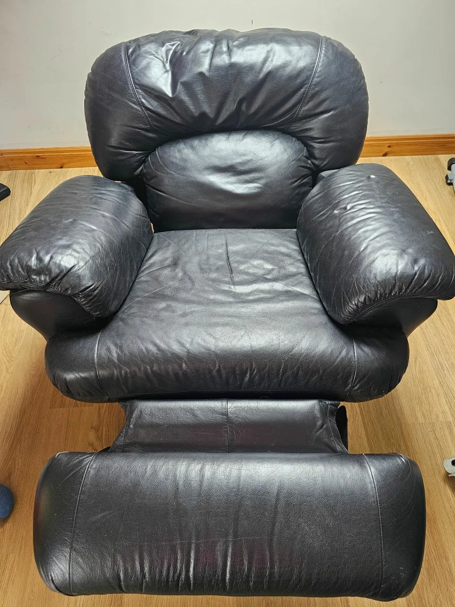Recliner Chair - Image 3