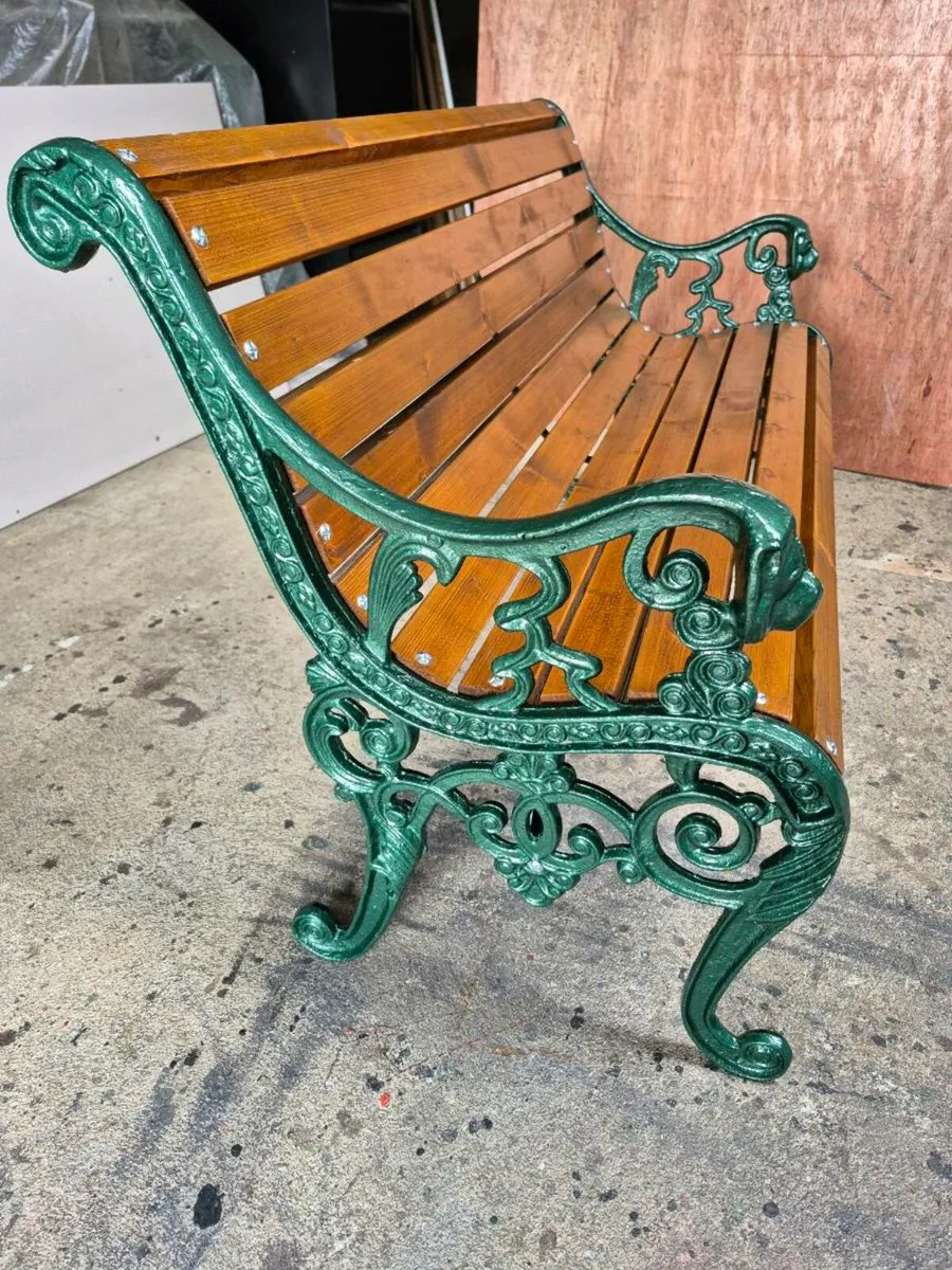 Cast iron Garden bench (on hold)