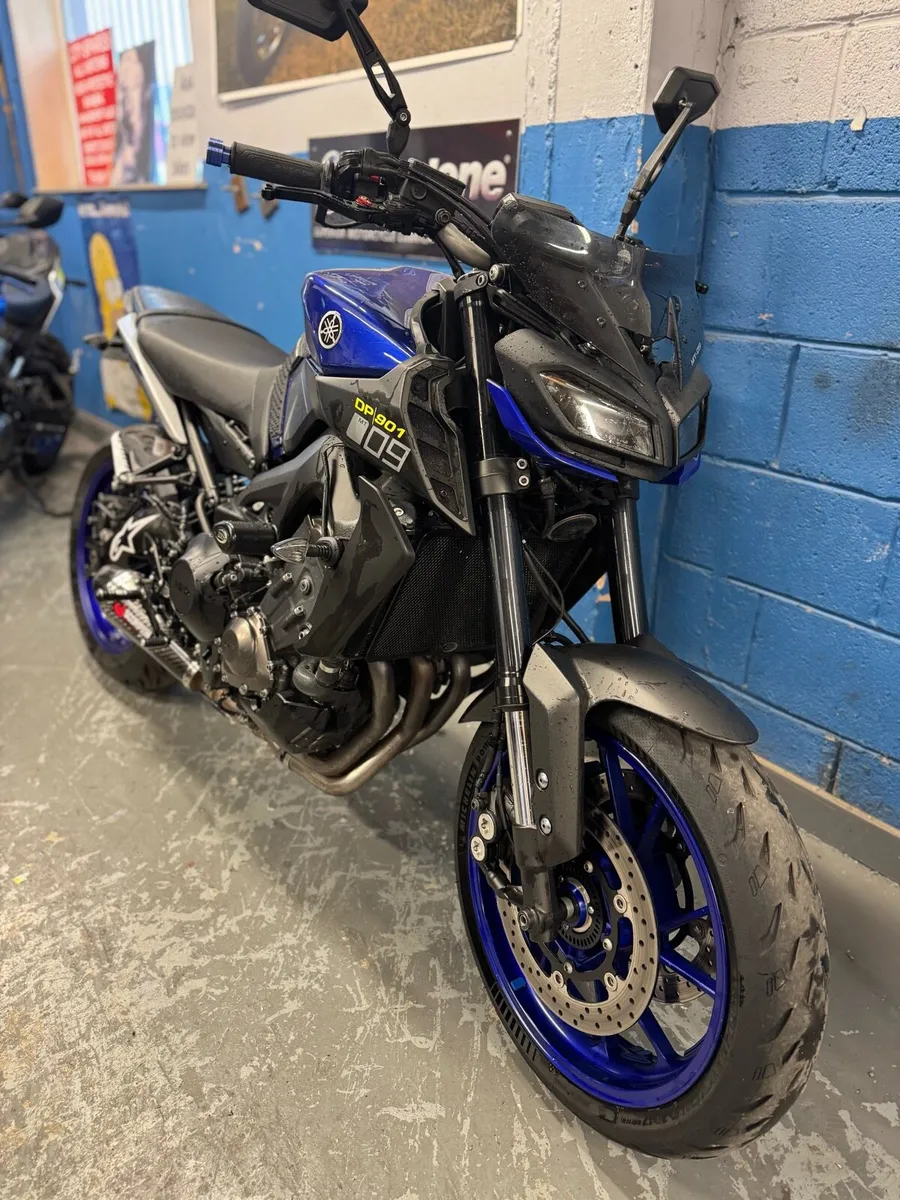 2017 Yamaha MT-09 - Image 2