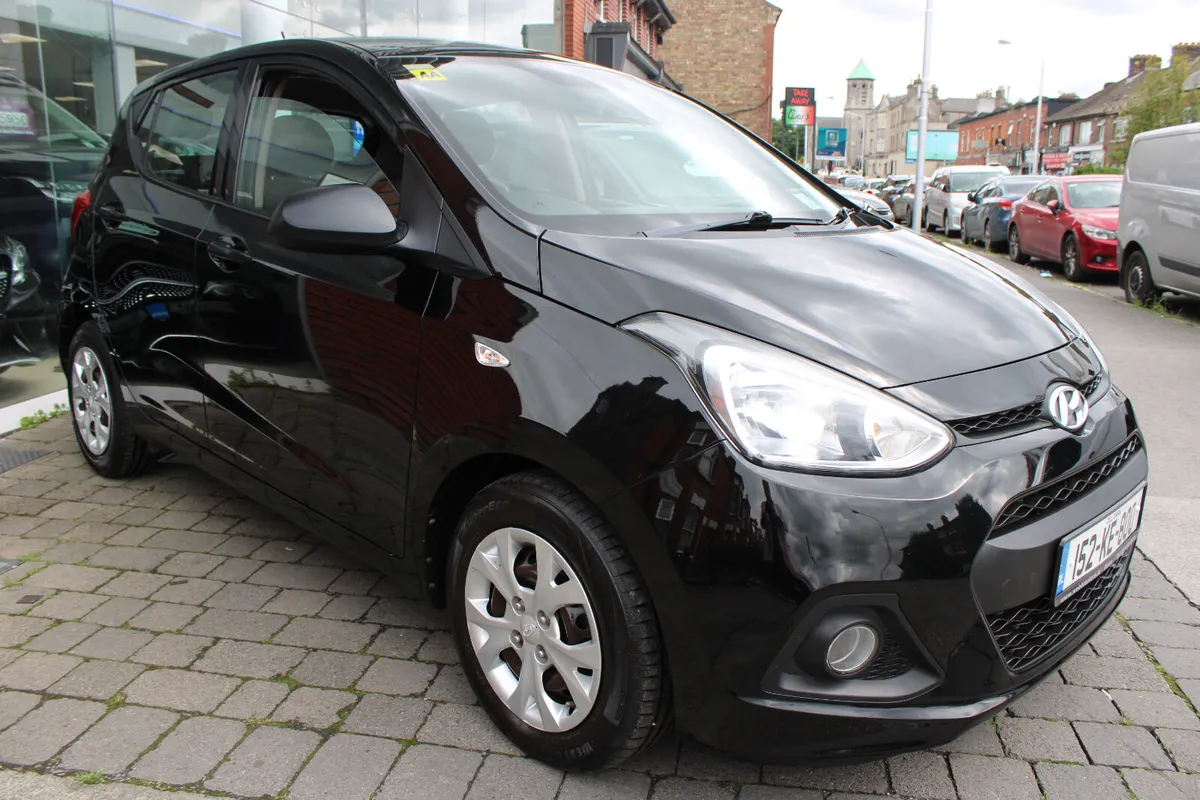 Hyundai i10 1.0 CLASSIC 2015 - Image 2