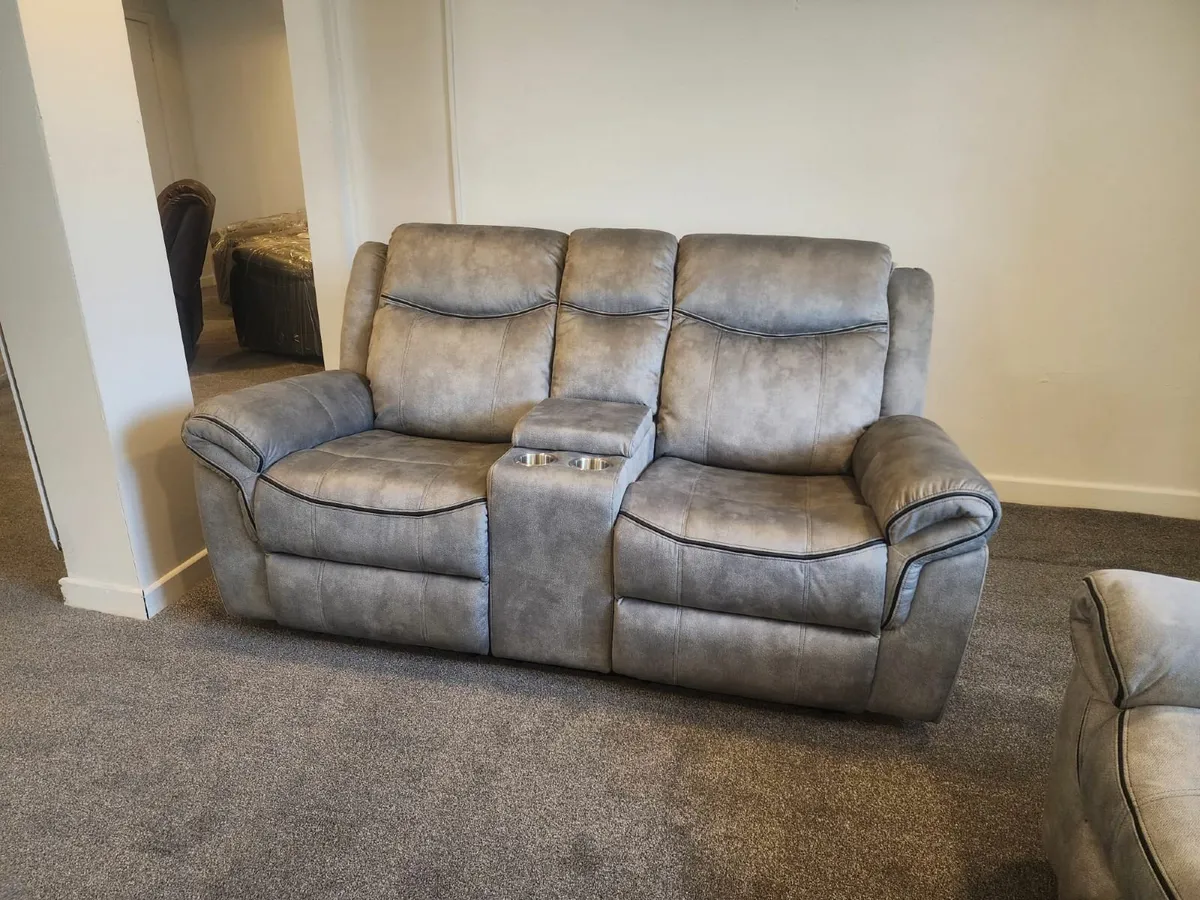 Recliner suite - Image 1