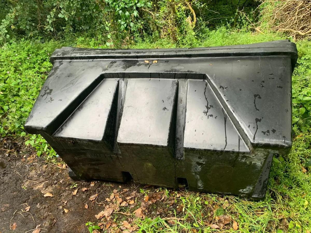 water tanks - Image 1