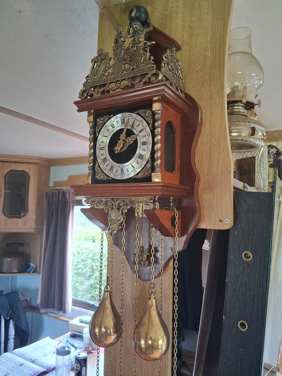 8 day clock