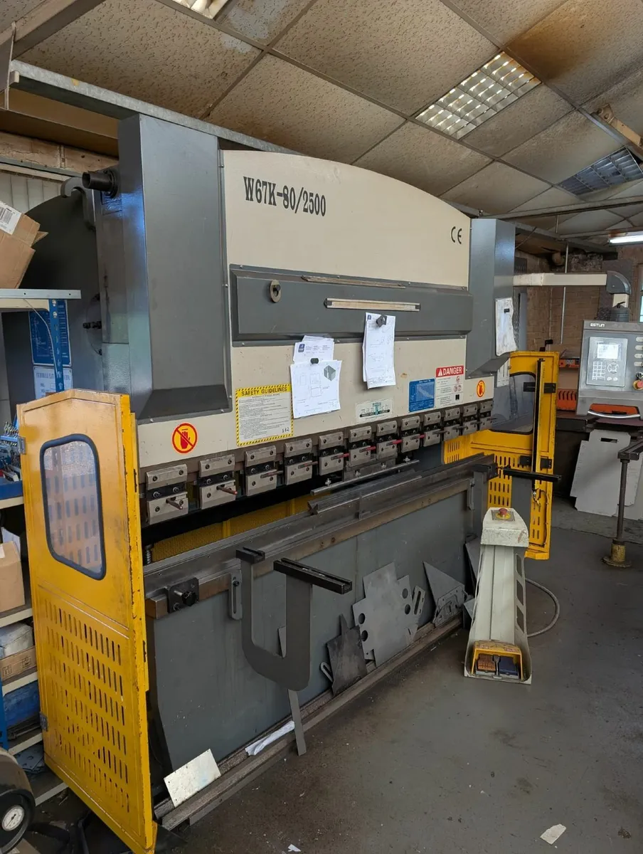 Mantech 80 ton 2500mm Press Brake - Image 3