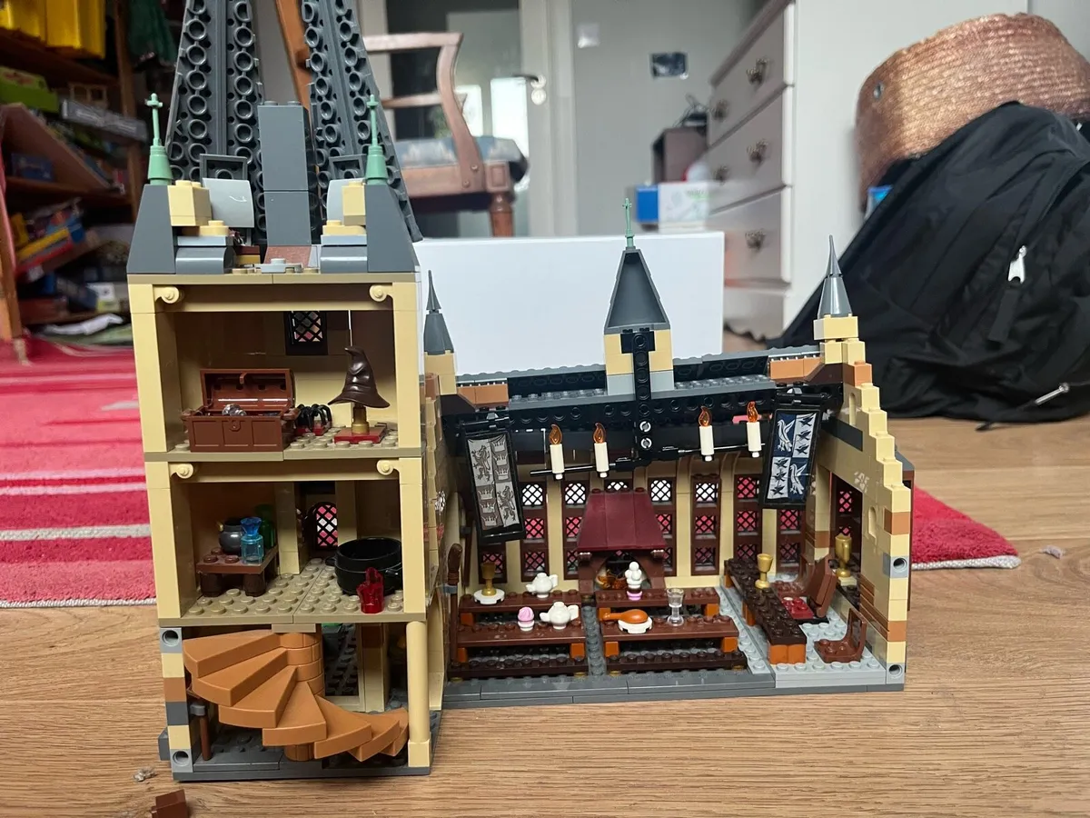 Harry Potter The Great Hall Lego 75954 - Image 3