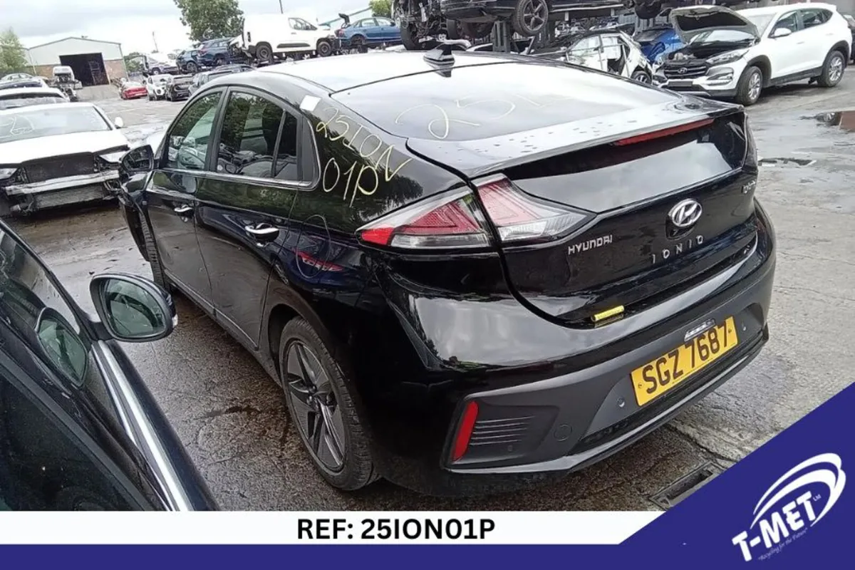 2020 HYUNDAI IONIQ BREAKING FOR PARTS - Image 1