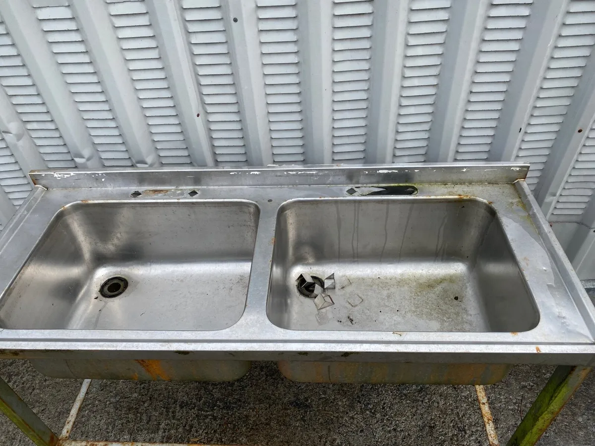 Stainless steel sinks - Image 1