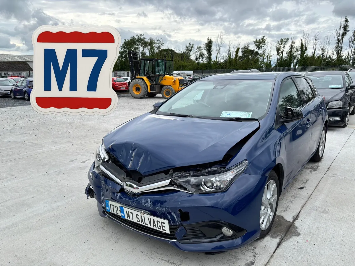 17 Auris d4d NCT 1/27 Drives 180km - Image 1