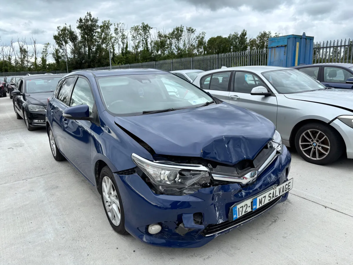 17 Auris d4d NCT 1/27 Drives 180km - Image 2