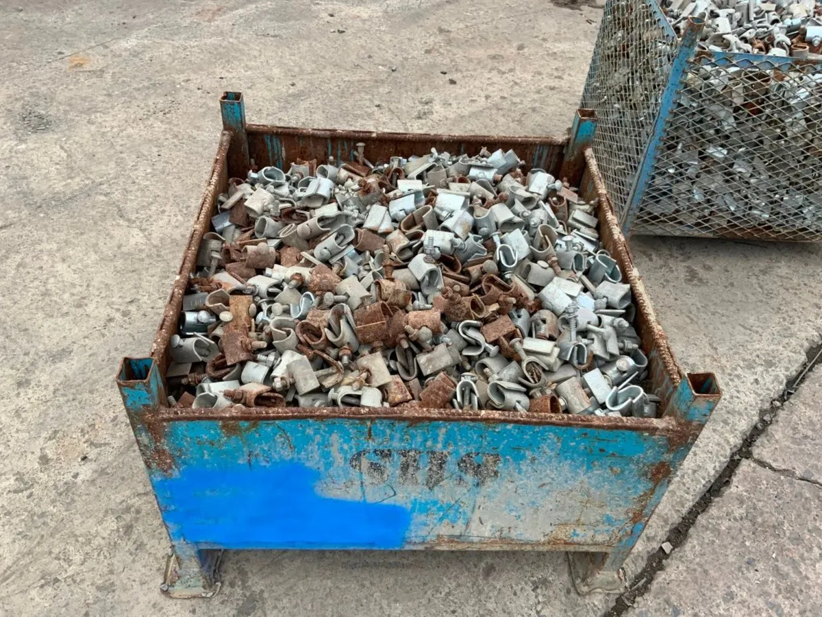 GALVANISED UNIVERSAL BEAM / SCAFFOLDING COUPLERS. - Image 3