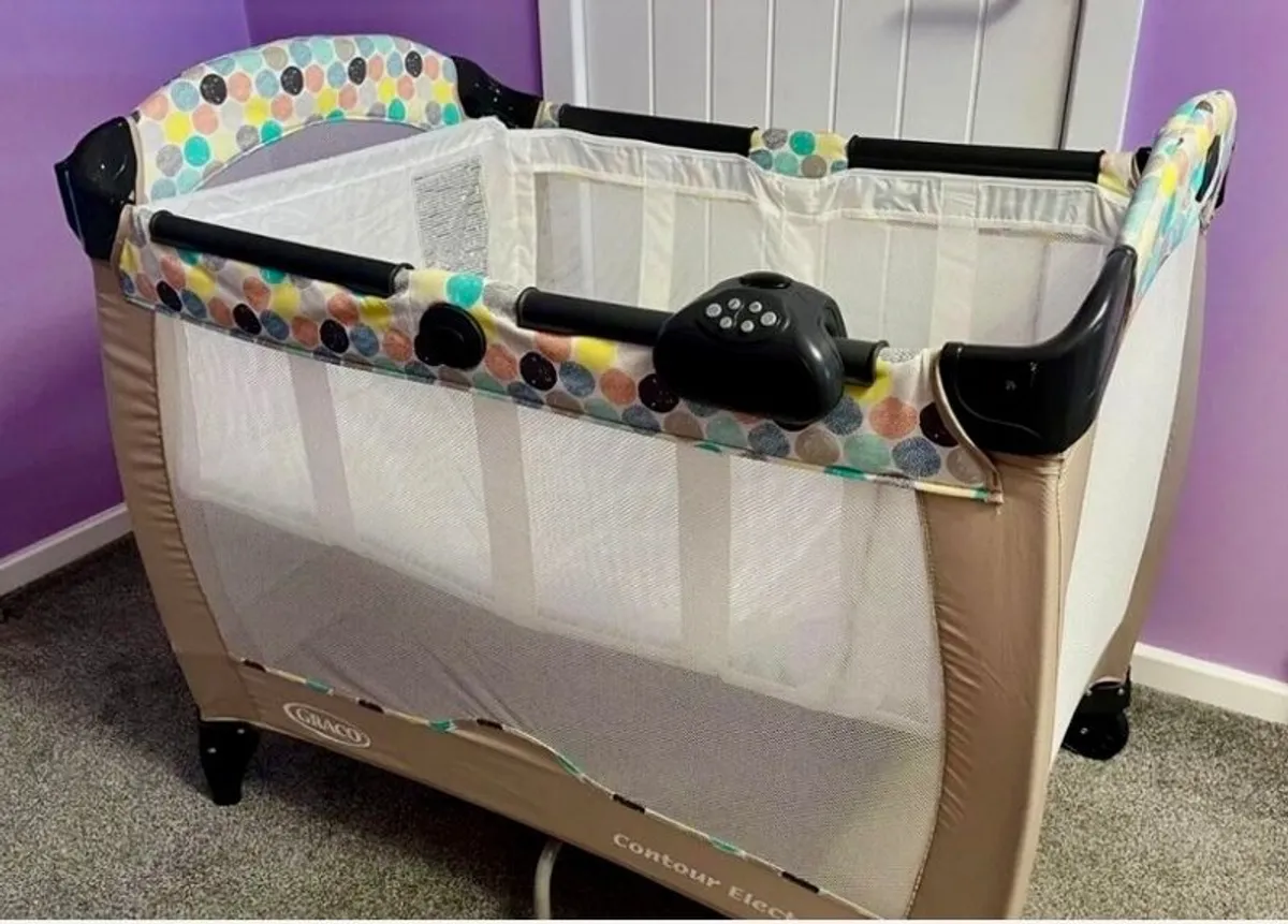 Travel cot Free - Image 1
