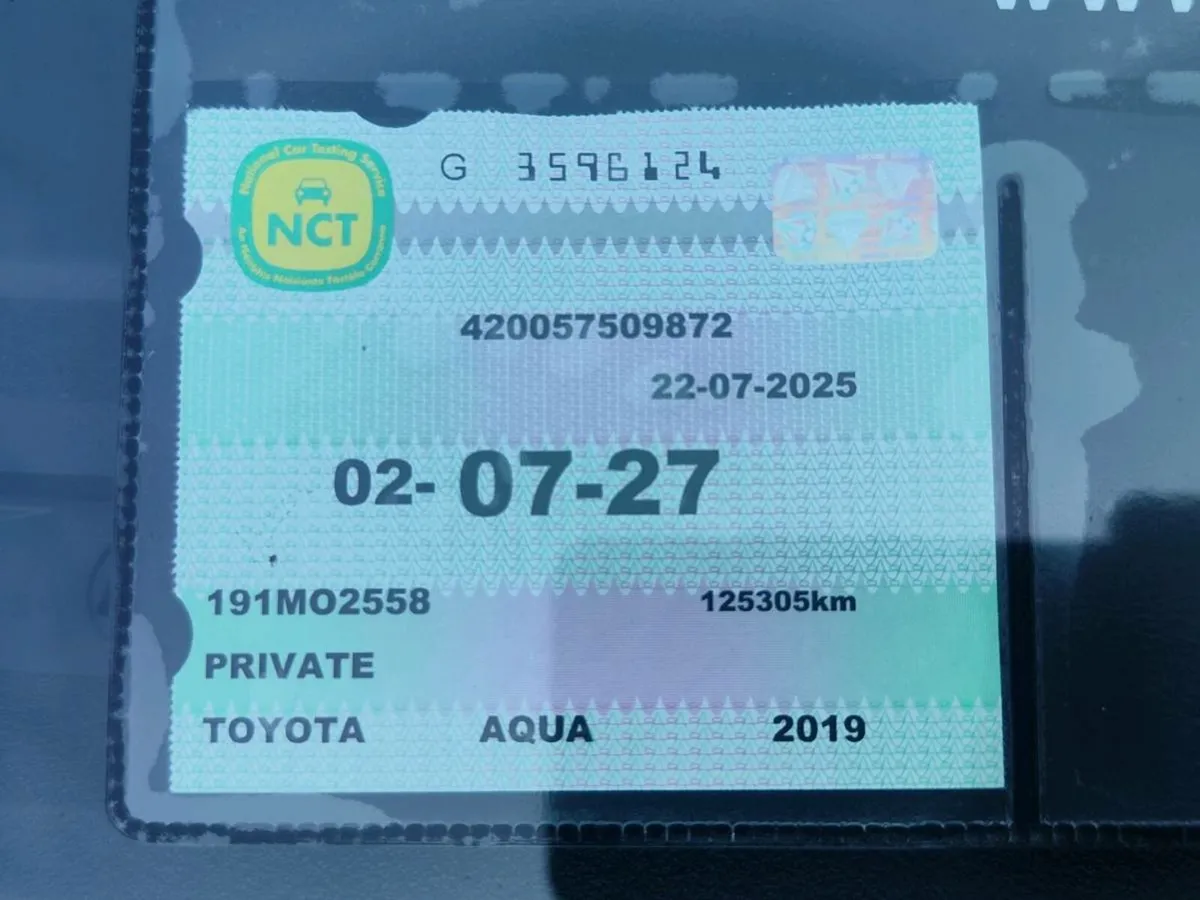 2019 Toyota Aqua Hybrid automatic NCT07-27 - Image 4