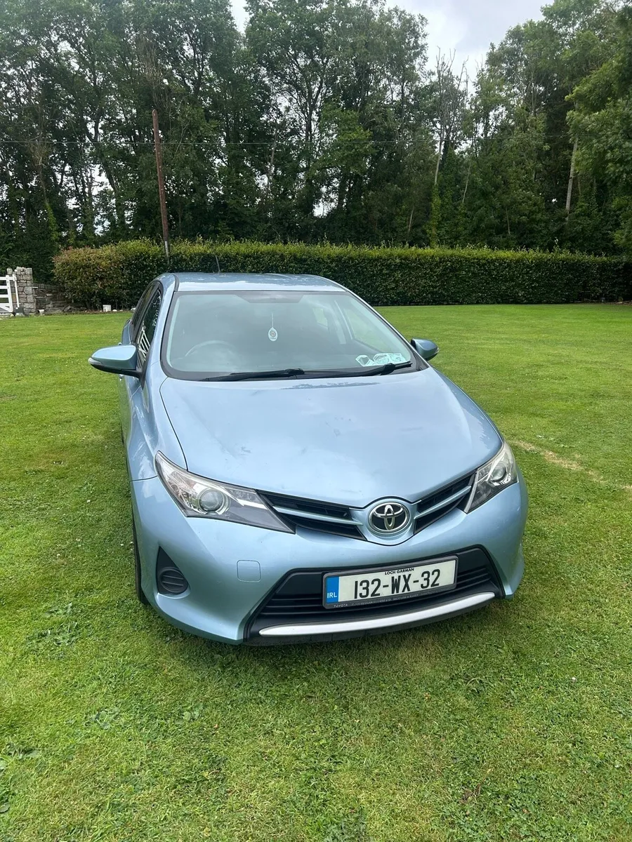 132 Toyota Auris - Image 1