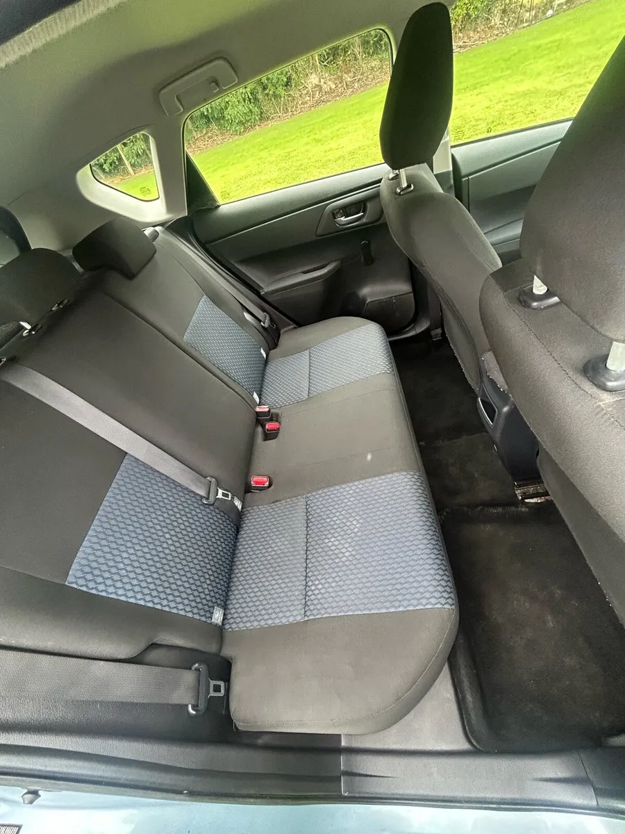 132 Toyota Auris - Image 2