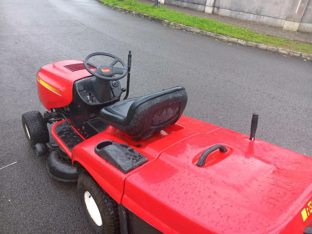 Ride on lawnmower - Image 3