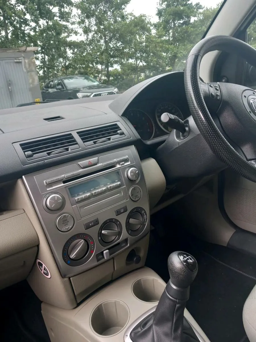 Car - Image 4