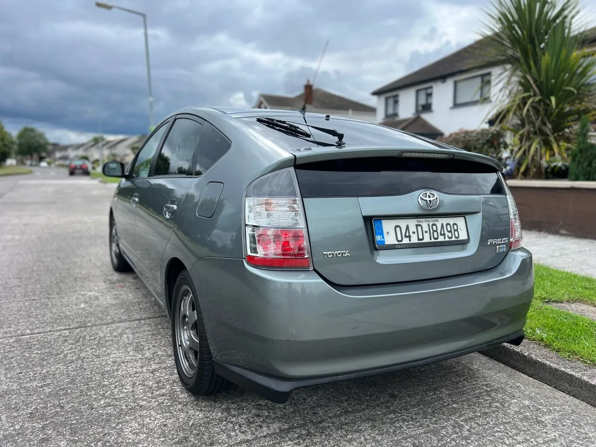 Toyota Prius - Image 2