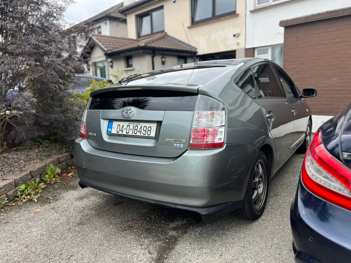 Toyota Prius - Image 3