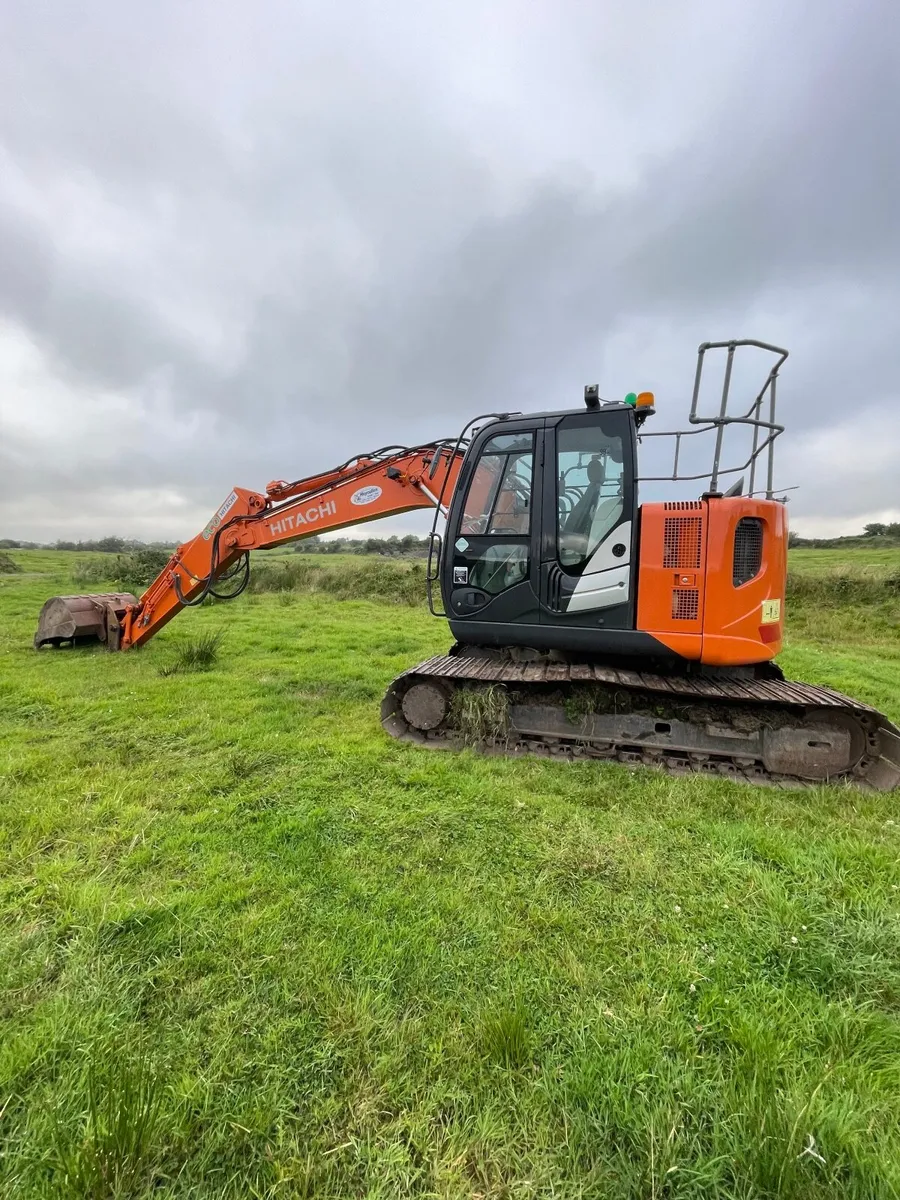 Hitachi  Zaxis 135 - Image 4