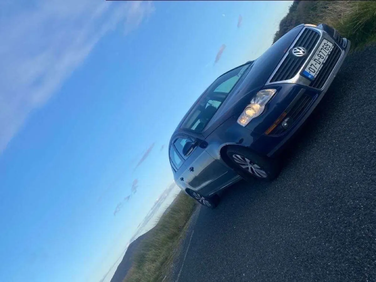 Volkswagen Passat 2007 - Image 2