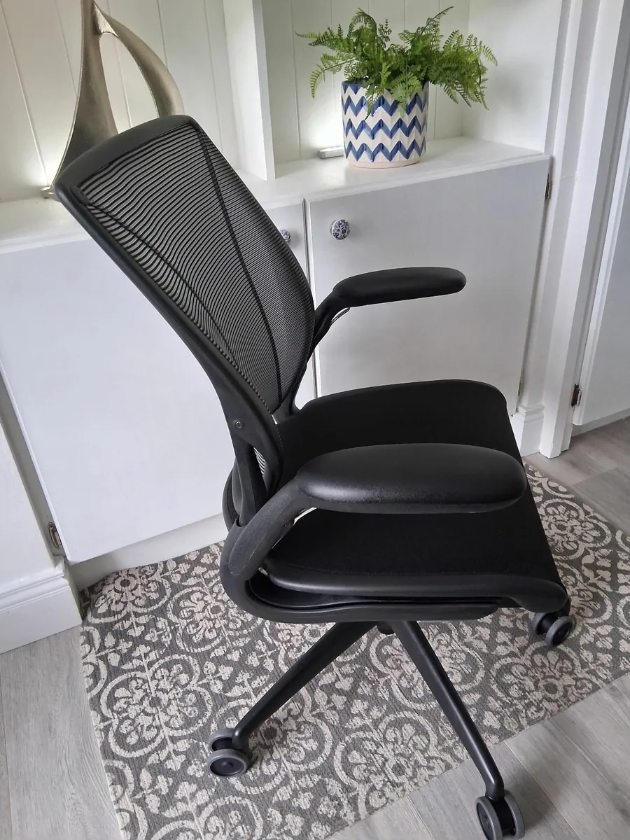 Humanscale Diffrient World Ergonomic Office Chair - Image 2