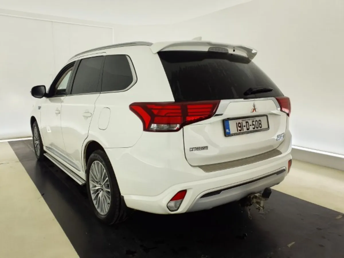Mitsubishi Outlander 2019 For Auction!! - Image 4