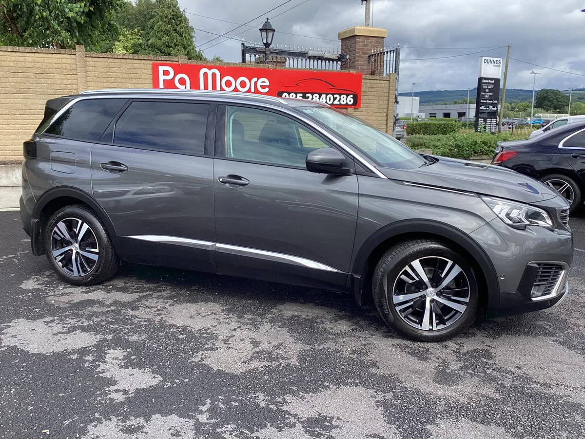 Peugeot 5008 ** CAMERA * 7 SEATER - Image 3
