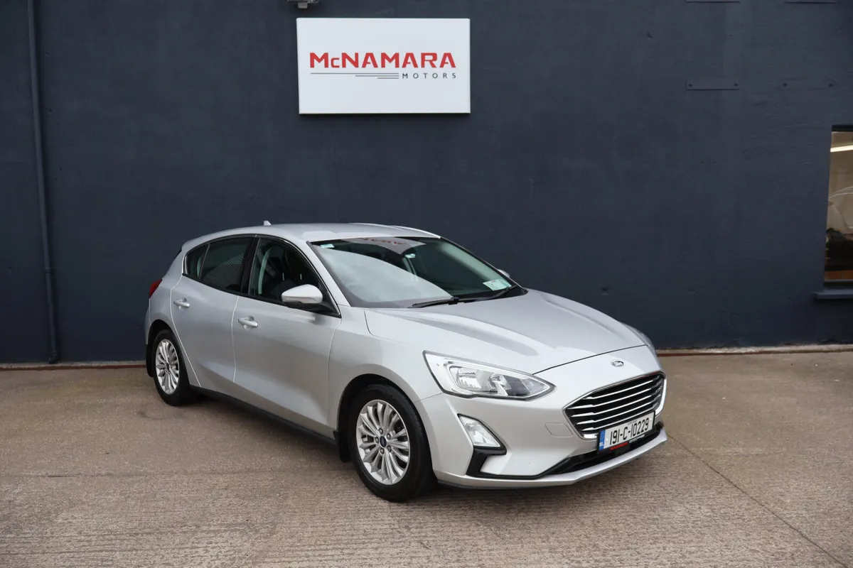 Ford Focus Titanium Low Km's Exceptional Condition - Image 1