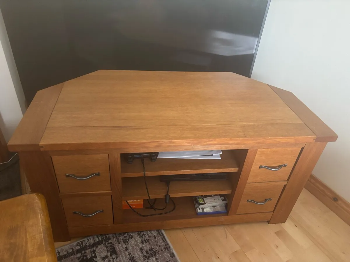 Tv unit